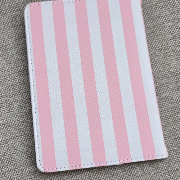 Victorias Secret Passport Holder - Picture 3 of 3